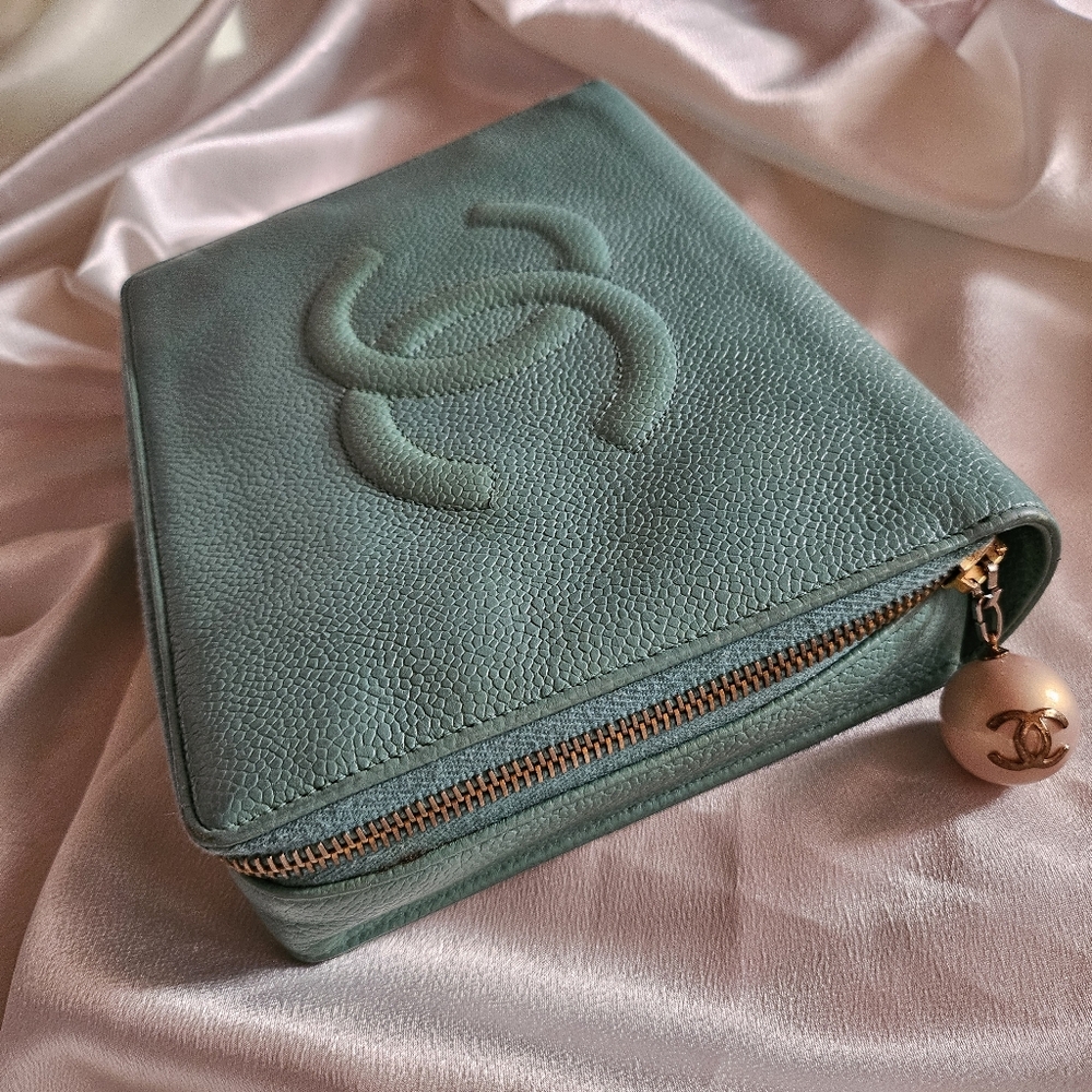 Authentic Chanel Caviar Mint Color Rare Jewelry Case